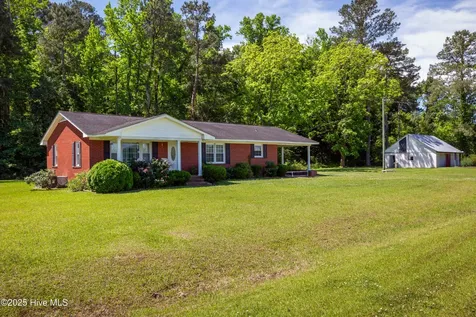 4173 Middle Road Trenton NC 28585
