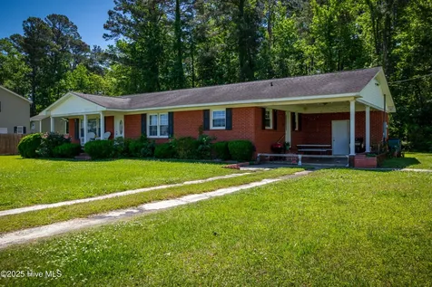 4173 Middle Road Trenton NC 28585