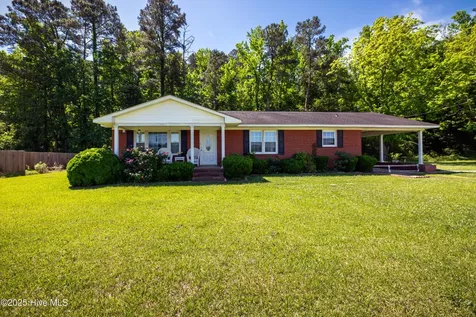 4173 Middle Road Trenton NC 28585