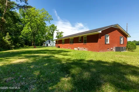 4173 Middle Road Trenton NC 28585