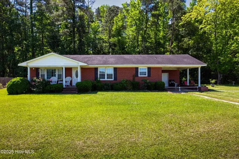 4173 Middle Road Trenton NC 28585