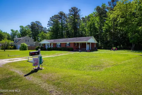 4173 Middle Road Trenton NC 28585