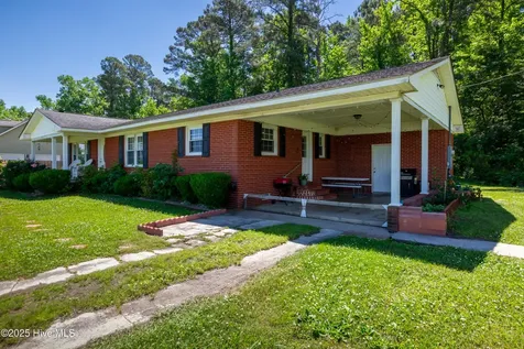 4173 Middle Road Trenton NC 28585