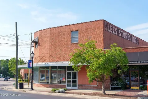 124 W Main Street Aberdeen NC 28315