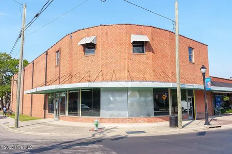 124 W Main Street Aberdeen NC 28315