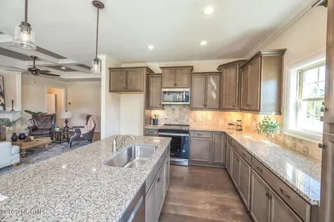 4936 Pine Island Drive SE Southport NC 28461