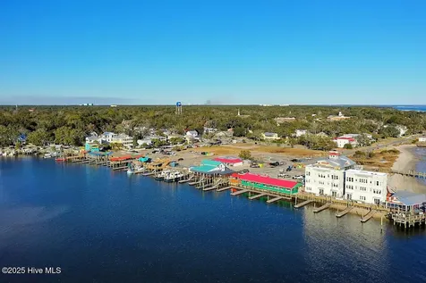4936 Pine Island Drive SE Southport NC 28461
