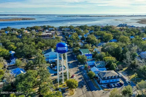 4936 Pine Island Drive SE Southport NC 28461