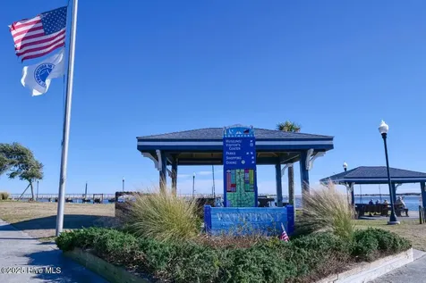 4936 Pine Island Drive SE Southport NC 28461