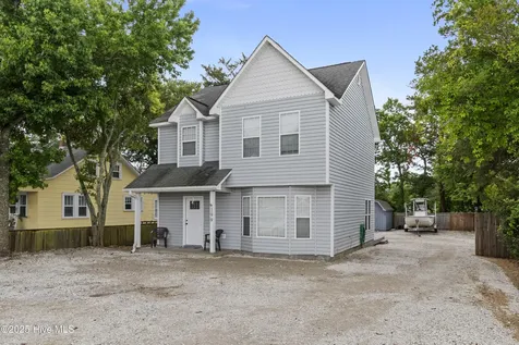 199 Highway 101 Beaufort NC 28516