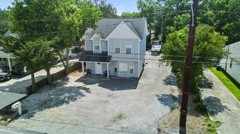 199 Highway 101 Beaufort NC 28516