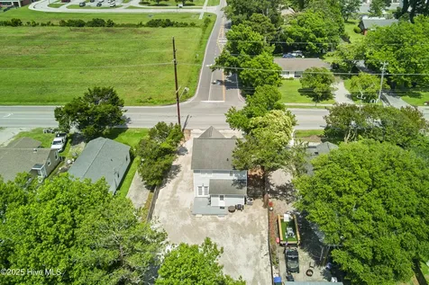 199 Highway 101 Beaufort NC 28516