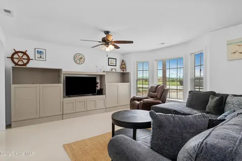 199 Highway 101 Beaufort NC 28516