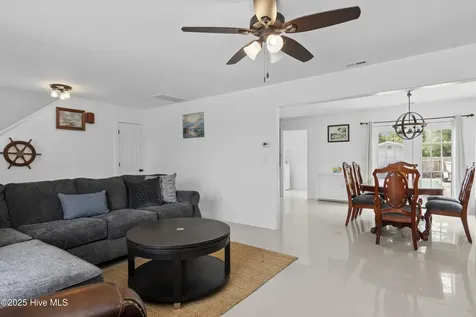 199 Highway 101 Beaufort NC 28516
