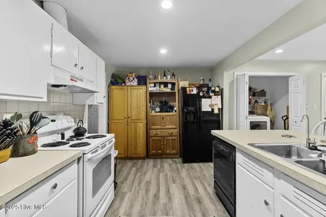 608 Henderson Drive Jacksonville NC 28540