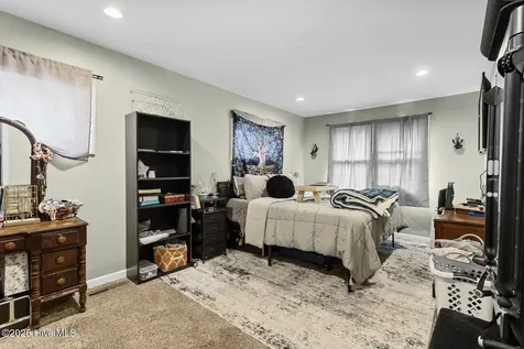 608 Henderson Drive Jacksonville NC 28540