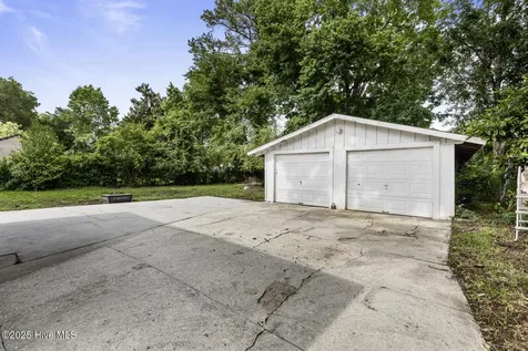 608 Henderson Drive Jacksonville NC 28540