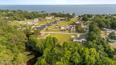 304 Brook Lane Newport NC 28570
