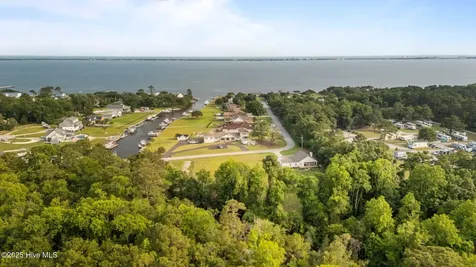 304 Brook Lane Newport NC 28570