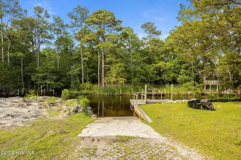 304 Brook Lane Newport NC 28570