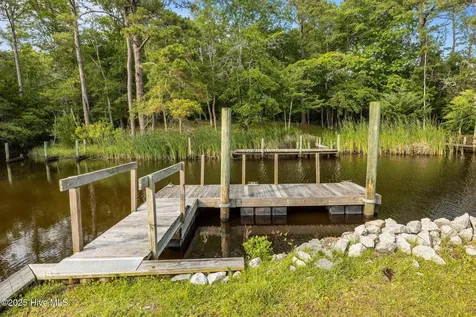 304 Brook Lane Newport NC 28570