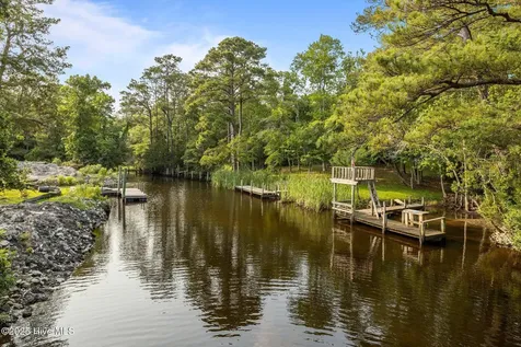 304 Brook Lane Newport NC 28570