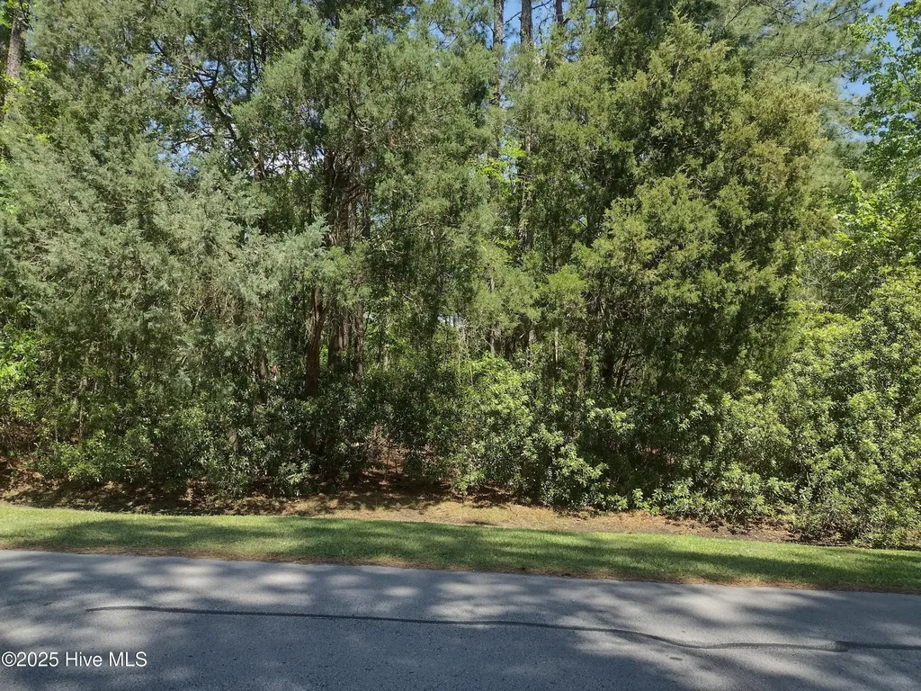 5303 Trade Winds Road New Bern NC 28560
