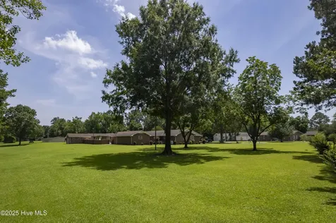 109 Pittman Circle Oriental NC 28571
