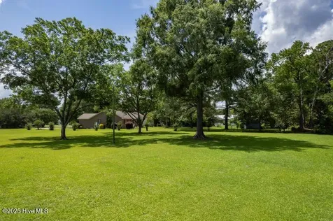 109 Pittman Circle Oriental NC 28571