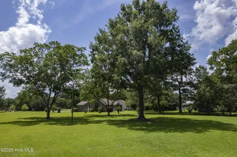 109 Pittman Circle Oriental NC 28571