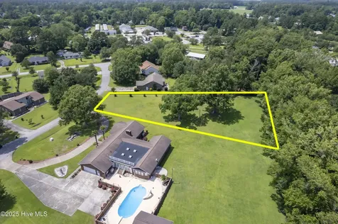 109 Pittman Circle Oriental NC 28571