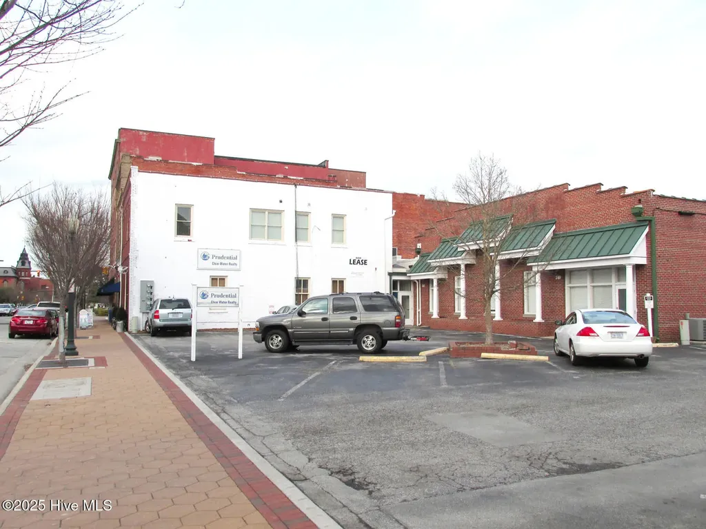 242 Craven Street New Bern NC 28560