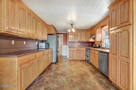 125 W Pine Street Pine Level NC 27568