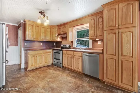 125 W Pine Street Pine Level NC 27568