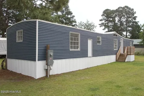 174 Lennondale Boulevard Elizabethtown NC 28337