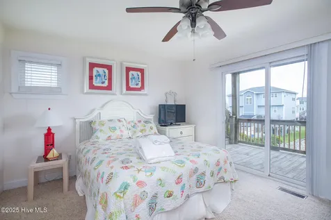 2013 Emerald Drive Emerald Isle NC 28594