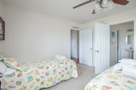 2013 Emerald Drive Emerald Isle NC 28594
