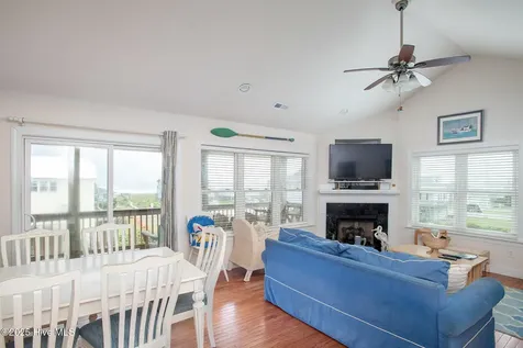 2013 Emerald Drive Emerald Isle NC 28594