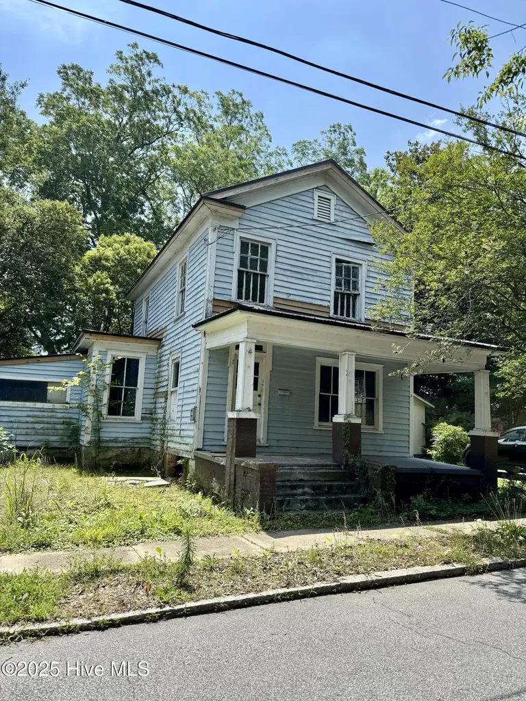 207 N Pierce Street Washington NC 27889