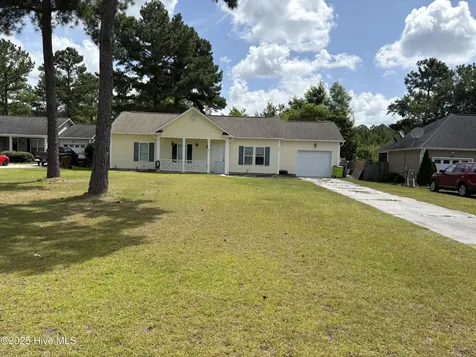 117 Boysenberry Fields Road Maple Hill NC 28454