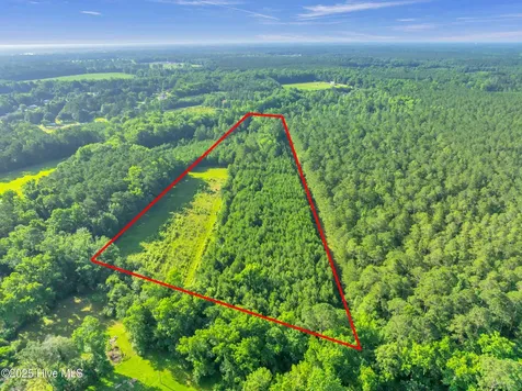 15323 Nc Highway 210 Rocky Point NC 28457
