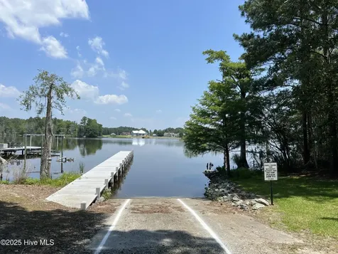 62 Deep Creek Shore Hertford NC 27944