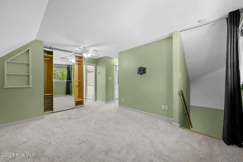 32 Windy Court Oriental NC 28571