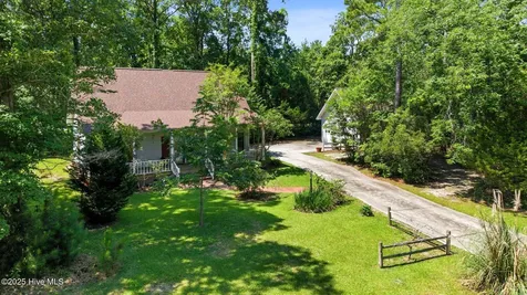 32 Windy Court Oriental NC 28571