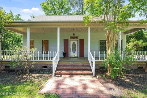 32 Windy Court Oriental NC 28571