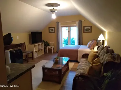 32 Windy Court Oriental NC 28571
