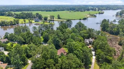 32 Windy Court Oriental NC 28571