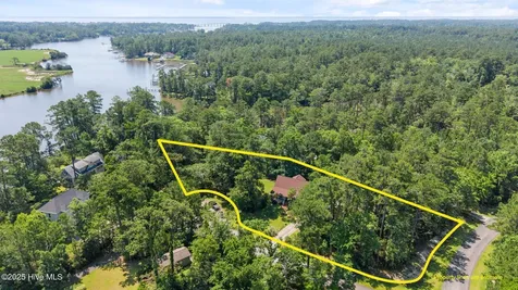 32 Windy Court Oriental NC 28571