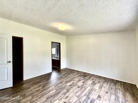 184 Hardison Road Holly Ridge NC 28445