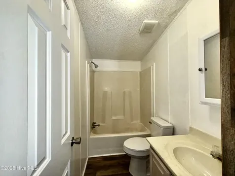 184 Hardison Road Holly Ridge NC 28445
